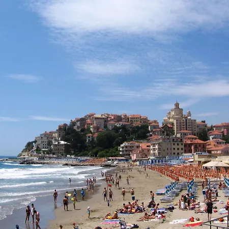 Charming In Imperia, Sea View
