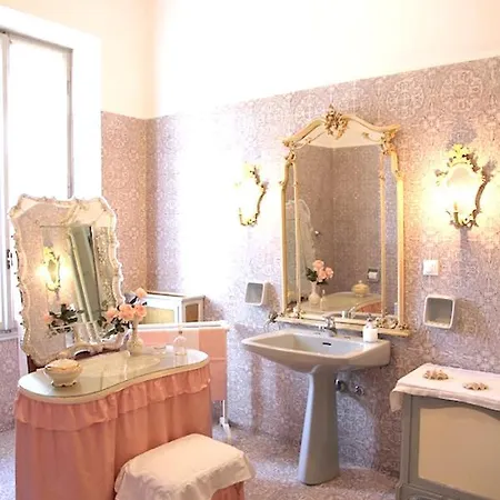 빌라 Charming In Imperia, Sea View *