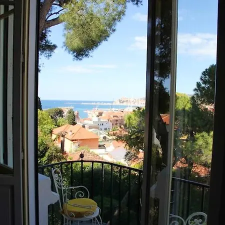 Charming In Imperia, Sea View *